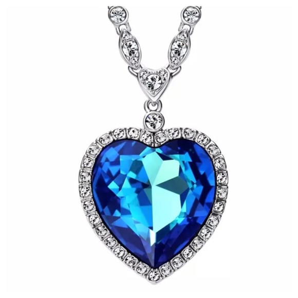 🎁 Swarovski Crystals KARRA Large Heart Necklace - Picture 3 of 7